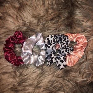 Scrunchie set (4)